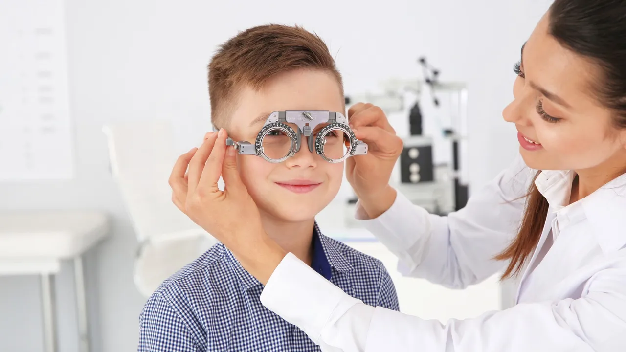 Visão infantil: Fique de olho na saúde ocular do seu filho. Nove sinais a que deve estar atento